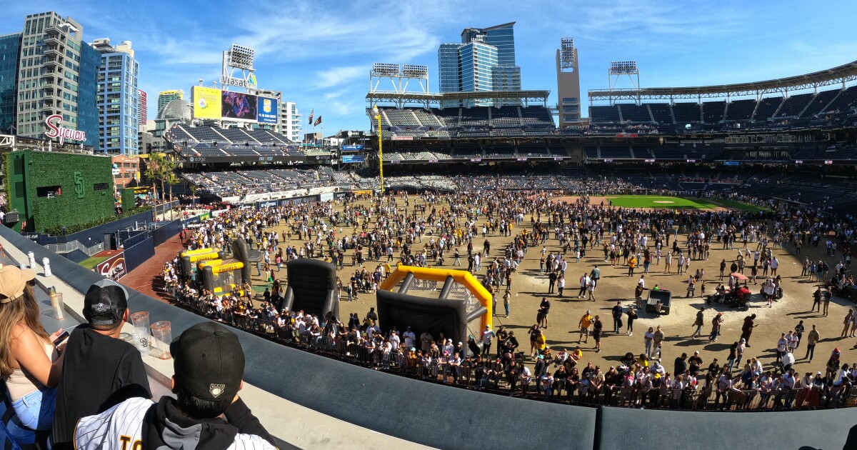 Friar Faithful Follow: Padres' Toronto Road Trip Coverage Friar Faithful Follow: Padres' Toronto Road Trip Coverage