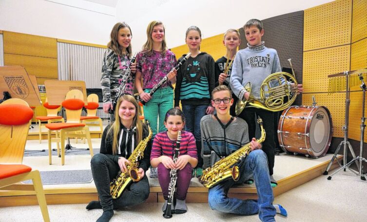 Frühjahrskonzert Des Musikvereins Viehdorf: Konzertankündigung Frühjahrskonzert Des Musikvereins Viehdorf: Konzertankündigung