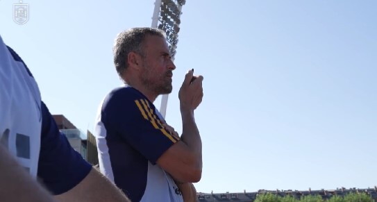 Futbolli: Luis Enrique Bën Pastrim Në PSG, Largohen Pesë Yje Futbolli: Luis Enrique Bën Pastrim Në PSG, Largohen Pesë Yje