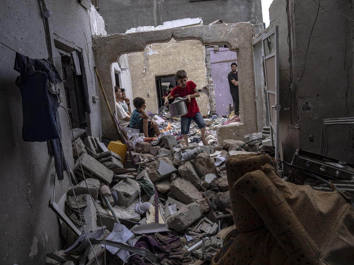 Gaza Under Siege: Hunger, Sickness, And Crime Flourish Under Blockade Gaza Under Siege: Hunger, Sickness, And Crime Flourish Under Blockade