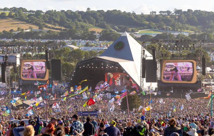 Glastonbury Festival Resale Chaos: Fans React To Ticket Frenzy Glastonbury Festival Resale Chaos: Fans React To Ticket Frenzy