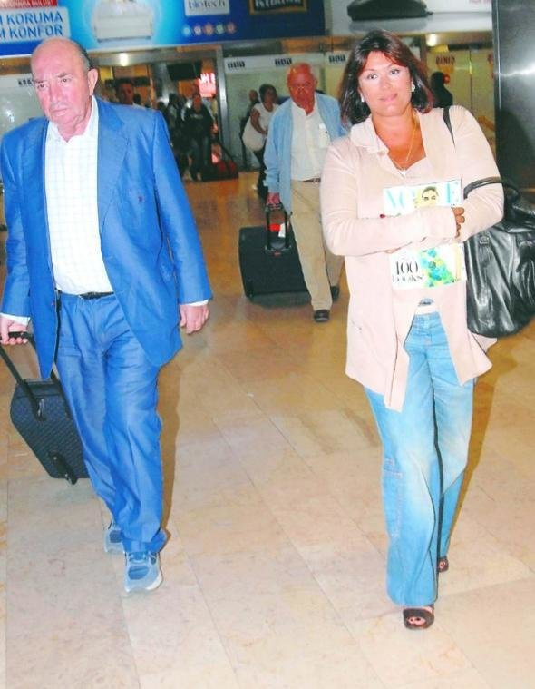 Gülşen Bubikoğlu Ve Türker İnanoğlu: Sosyal Medya Paylaşımının Ardındaki Hikaye Gülşen Bubikoğlu Ve Türker İnanoğlu: Sosyal Medya Paylaşımının Ardındaki Hikaye