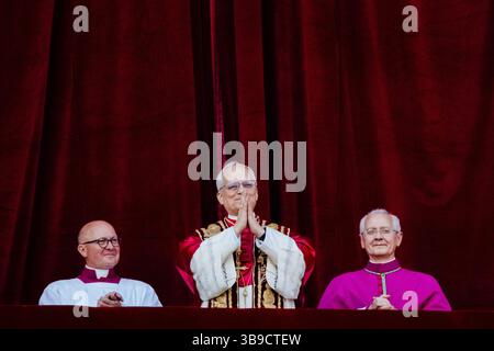 Historic Meeting: Pope Leo XIV Greets Giro D'Italia Peloton Historic Meeting: Pope Leo XIV Greets Giro D'Italia Peloton