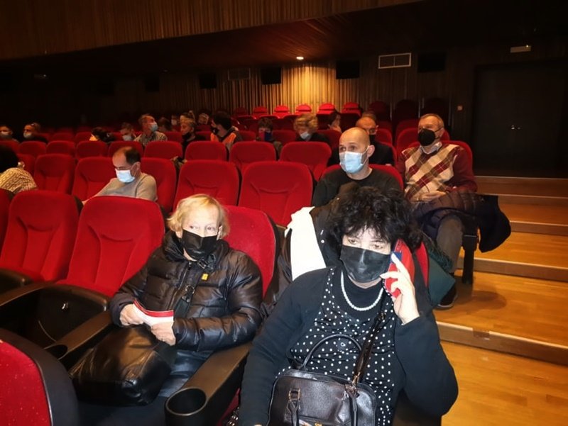 Hrvatski Dramski Pisac Premijerno: Drama O Patnji Nevinih Hrvatski Dramski Pisac Premijerno: Drama O Patnji Nevinih