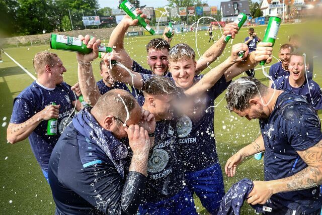HSV: Triumphaler Aufstieg – Zurück Im Oberhaus Des Deutschen Fußballs HSV: Triumphaler Aufstieg – Zurück Im Oberhaus Des Deutschen Fußballs
