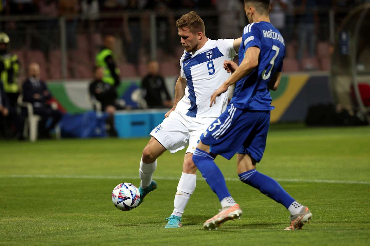 Huuhkajat Saavat Vahvistusta: Benjamin Källmanin Maalivire Huuhkajat Saavat Vahvistusta: Benjamin Källmanin Maalivire