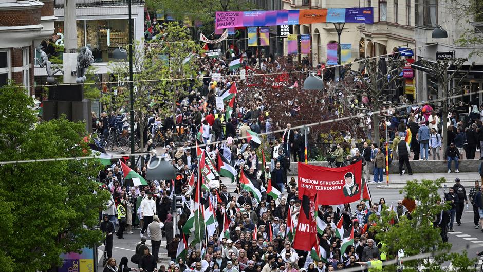 Icelandic Petition Seeks Israel's Eurovision Ban Due To Alleged War Crimes Icelandic Petition Seeks Israel's Eurovision Ban Due To Alleged War Crimes