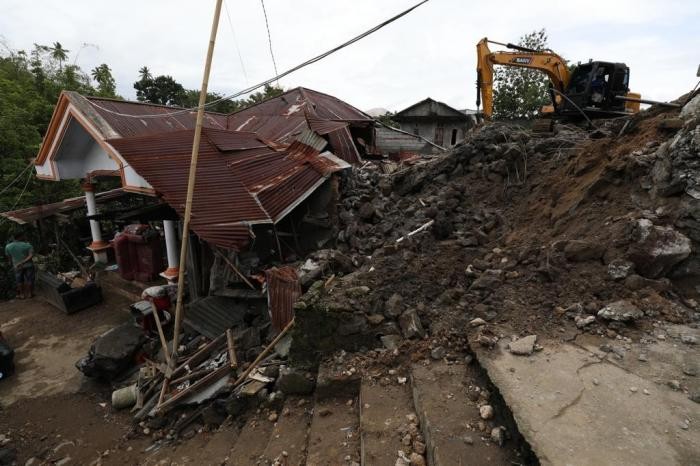 Info Cuaca Jawa Timur: Hujan Deras, Antisipasi Banjir Dan Longsor (24/3) Info Cuaca Jawa Timur: Hujan Deras, Antisipasi Banjir Dan Longsor (24/3)