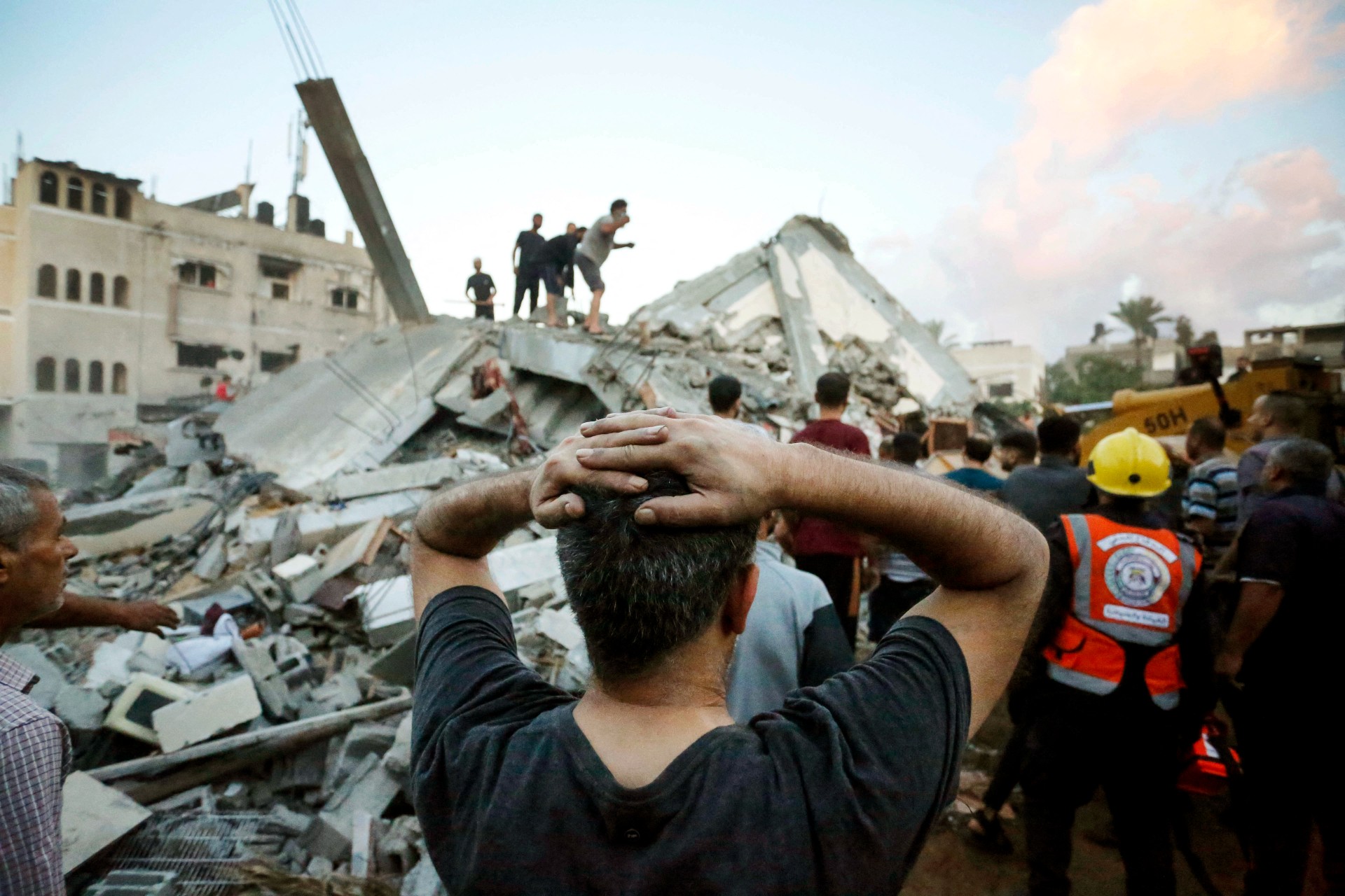 Israel Ends Food Restrictions: Gaza To Receive Supplies Israel Ends Food Restrictions: Gaza To Receive Supplies