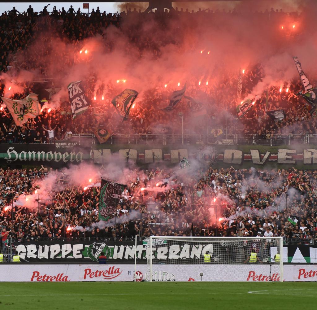 Jannes Horn: Von Eintracht Braunschweig Zum Rivalen Hannover 96 Jannes Horn: Von Eintracht Braunschweig Zum Rivalen Hannover 96
