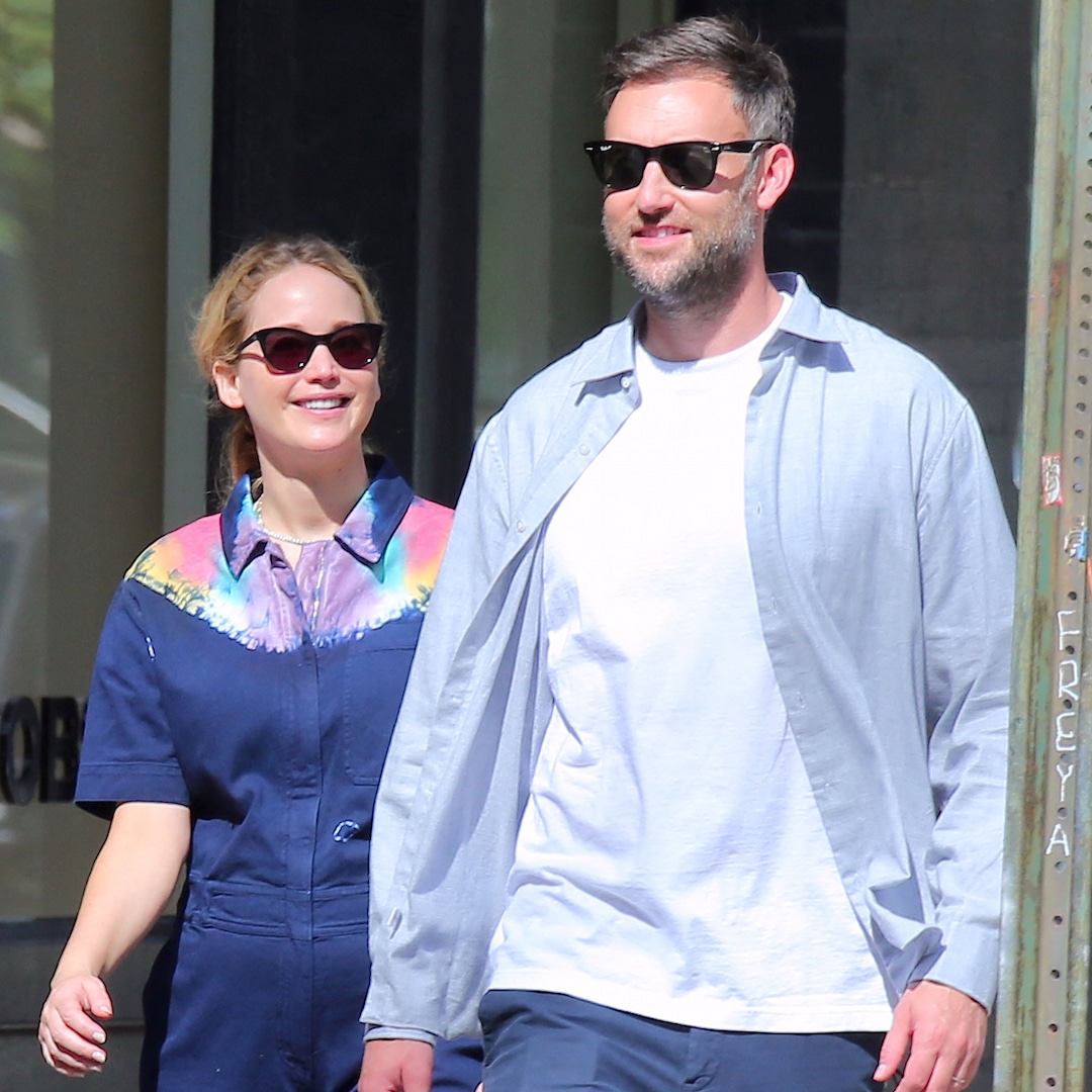 Jennifer Lawrence And Cooke Maroney's Recent Outing: Photos Jennifer Lawrence And Cooke Maroney's Recent Outing: Photos