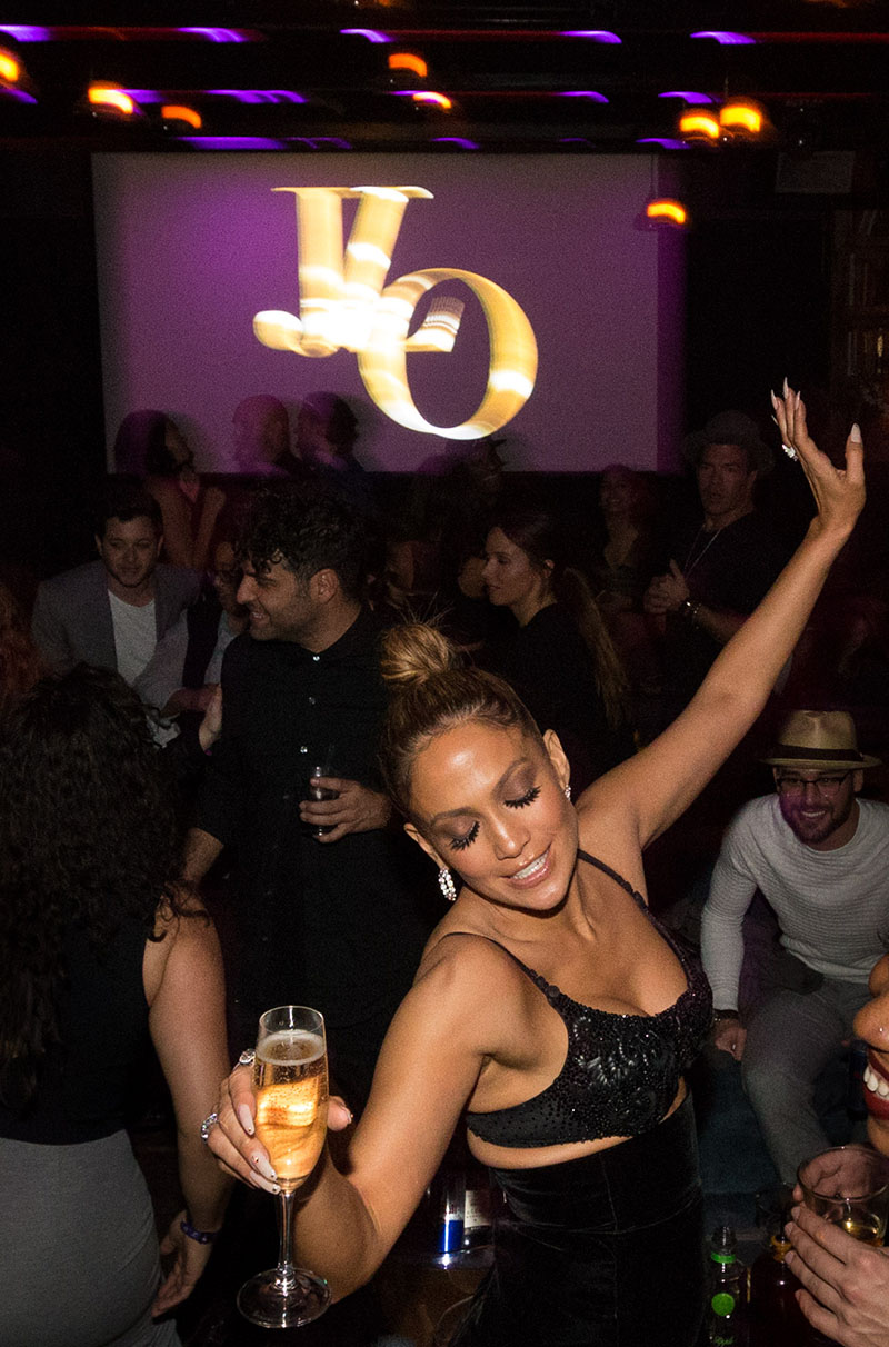 Jennifer Lopez Set To Host AMAs In Las Vegas