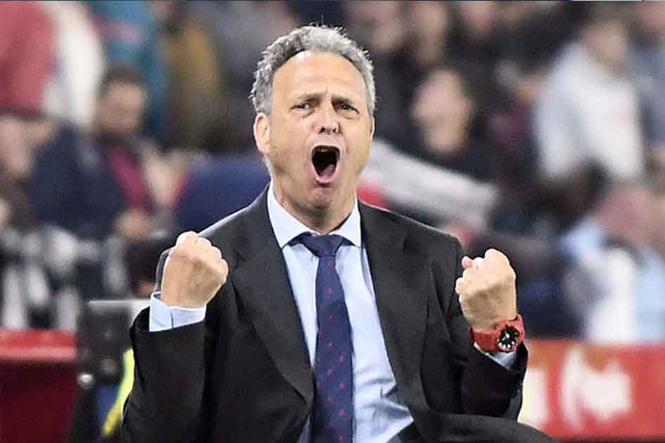 Joaquín Caparrós Y El Sevilla FC: Evolución De Sus Presentaciones A Lo Largo De 25 Años Joaquín Caparrós Y El Sevilla FC: Evolución De Sus Presentaciones A Lo Largo De 25 Años