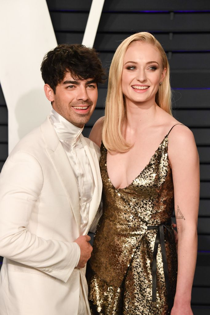 Joe Jonas: His Response To A Couple's Argument Joe Jonas: His Response To A Couple's Argument