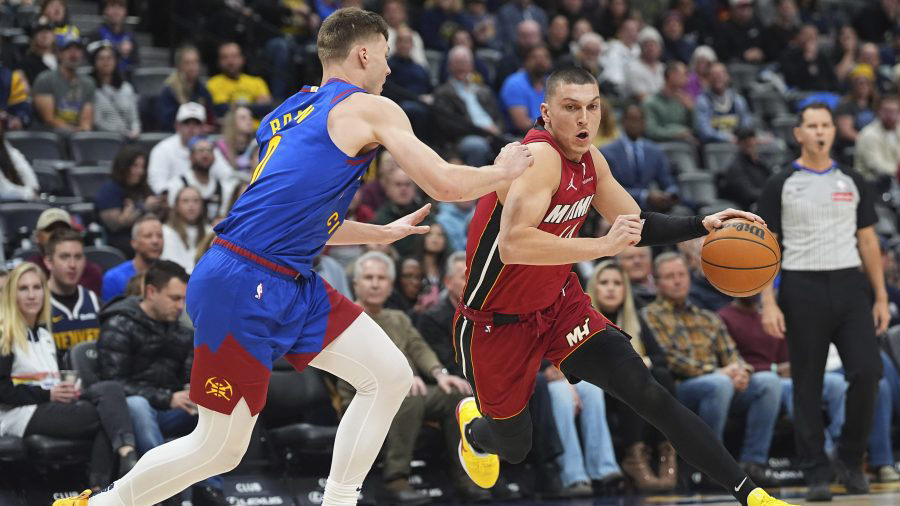 Jokic's Incredible One-Handed Flick Leads Nuggets To Victory Against Jazz Jokic's Incredible One-Handed Flick Leads Nuggets To Victory Against Jazz