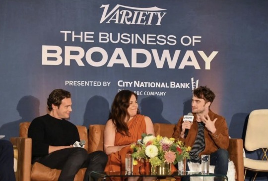 Jonathan Groff Discusses His Asexuality Jonathan Groff Discusses His Asexuality