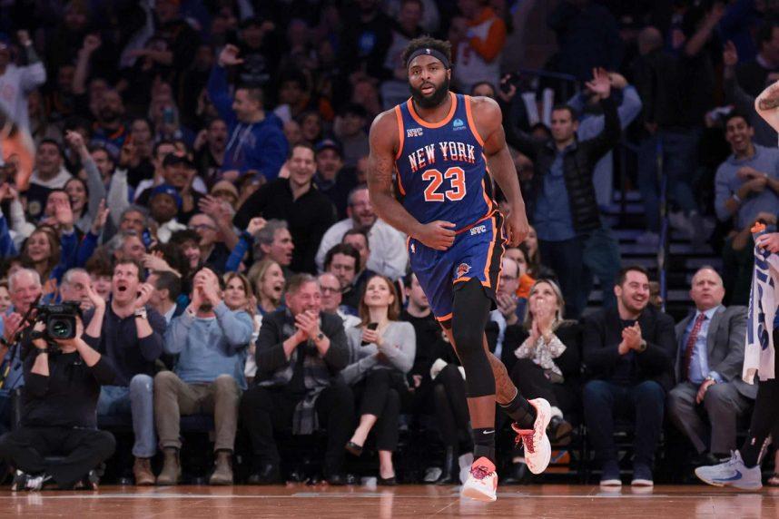 Knicks' Mitchell Robinson Returns To Court After Ankle Injury Knicks' Mitchell Robinson Returns To Court After Ankle Injury
