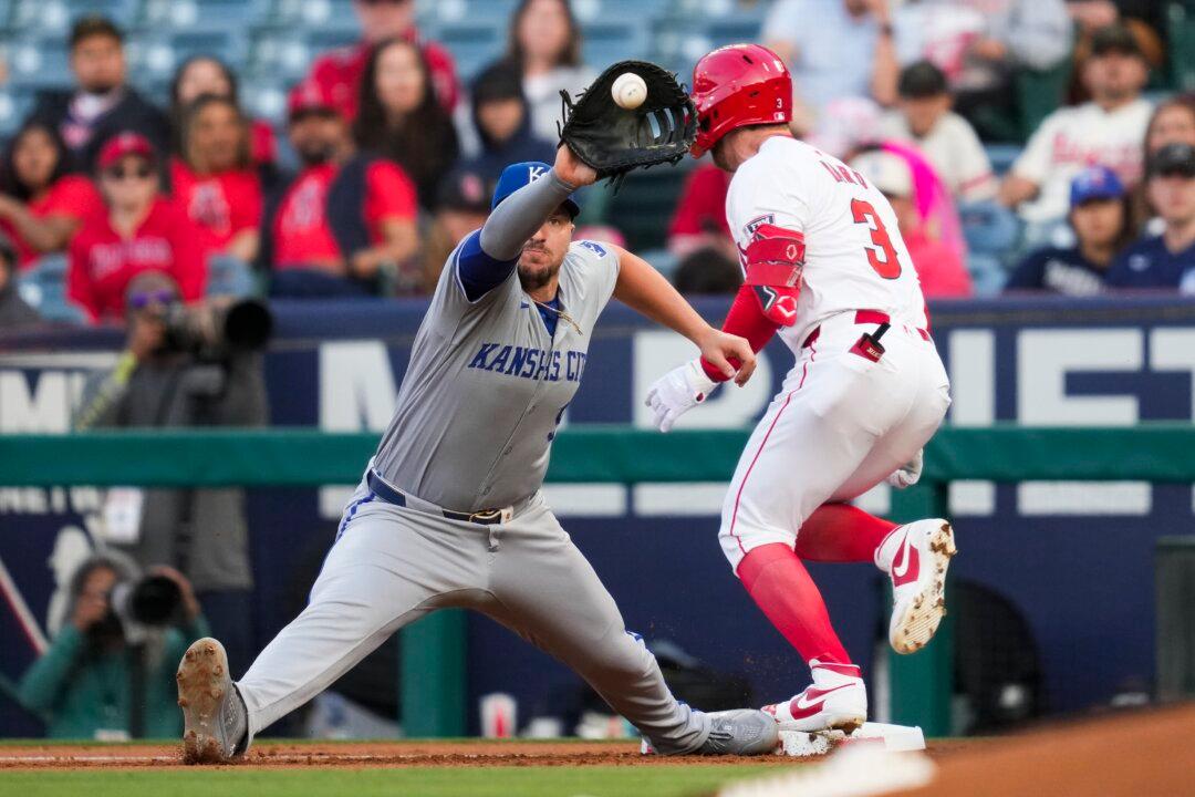 Kyren Pari's Clutch Homer Leads Angels To Victory Over White Sox Kyren Pari's Clutch Homer Leads Angels To Victory Over White Sox