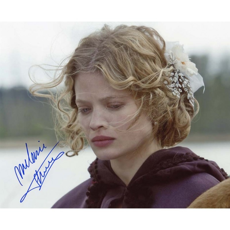 La Vie Et L'Œuvre De Mélanie Thierry La Vie Et L'Œuvre De Mélanie Thierry