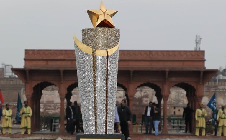 لاہور میں پی ایس ایل ٹرافی کا شاندار استقبال لاہور میں پی ایس ایل ٹرافی کا شاندار استقبال