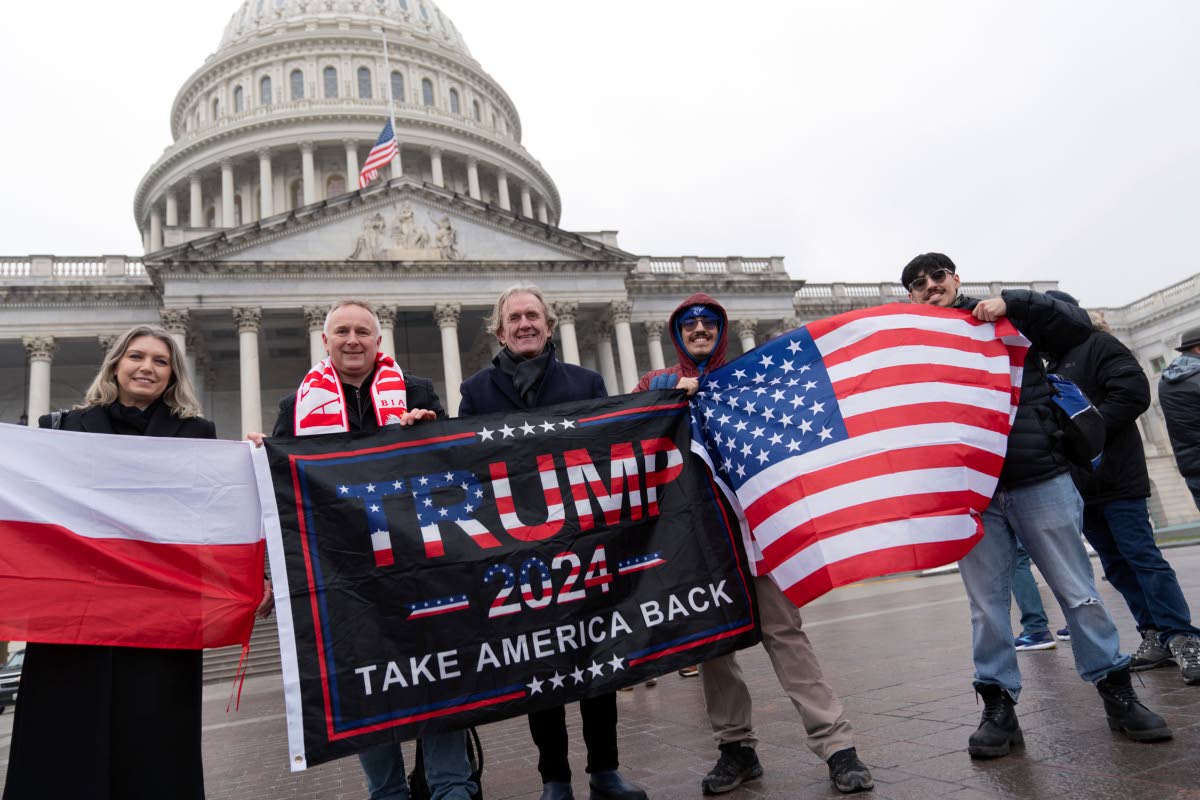 Late 2025 Deadline: Analysts On Trump's 30% China Tariffs Late 2025 Deadline: Analysts On Trump's 30% China Tariffs