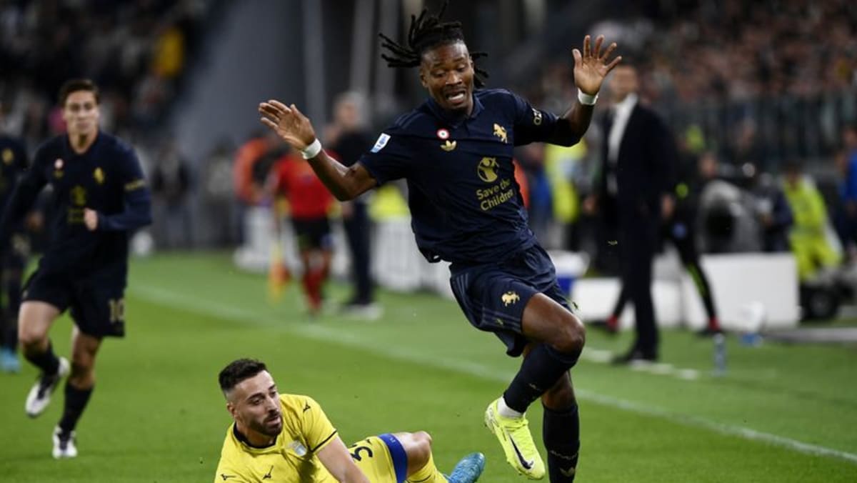 Lazio's Late Fight Secures 1-1 Draw Against 10-Man Juventus Lazio's Late Fight Secures 1-1 Draw Against 10-Man Juventus