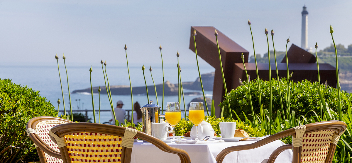 Le BO Café À Biarritz : Une Nouvelle Équipe, Une Nouvelle Dynamique Le BO Café À Biarritz : Une Nouvelle Équipe, Une Nouvelle Dynamique