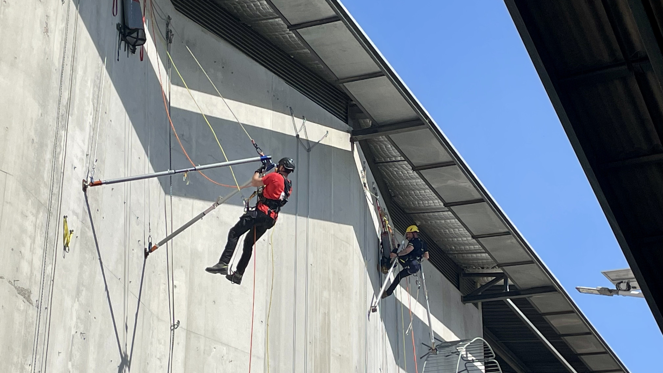 Les Cordistes: Acteurs Clés De La Construction Des Tours Nantaises Les Cordistes: Acteurs Clés De La Construction Des Tours Nantaises