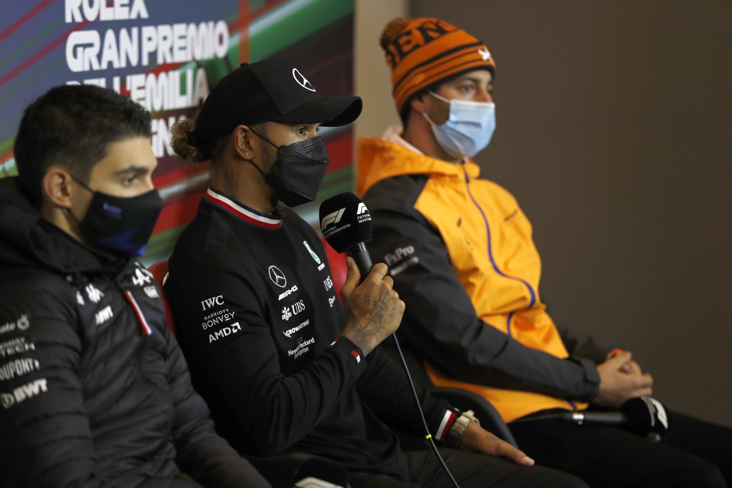 Lewis Hamilton's Gesture To Former Teammate In New Testing Footage Lewis Hamilton's Gesture To Former Teammate In New Testing Footage