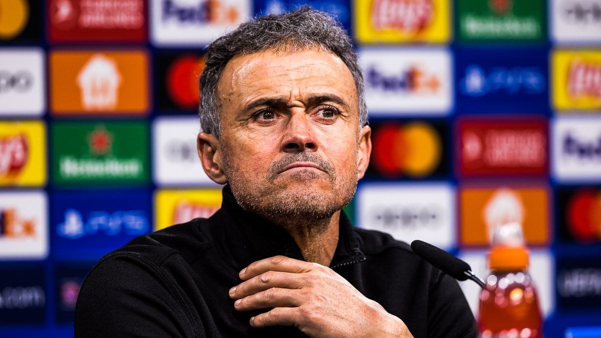 Luis Enrique Largoi Pesë Yje Nga PSG Luis Enrique Largoi Pesë Yje Nga PSG