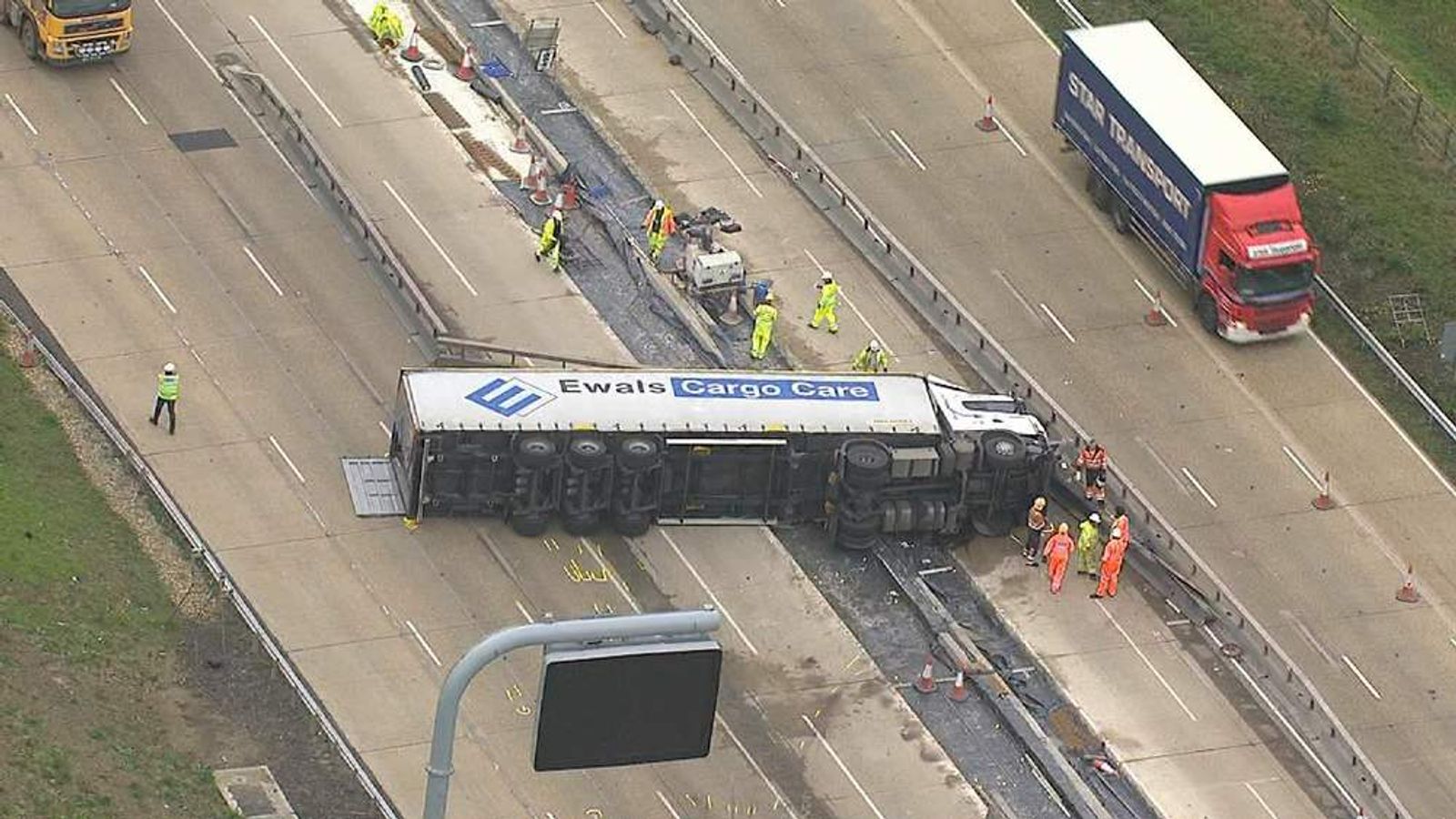 M56 Motorway Closure: Serious Crash Causes Major Delays - Live Updates M56 Motorway Closure: Serious Crash Causes Major Delays - Live Updates