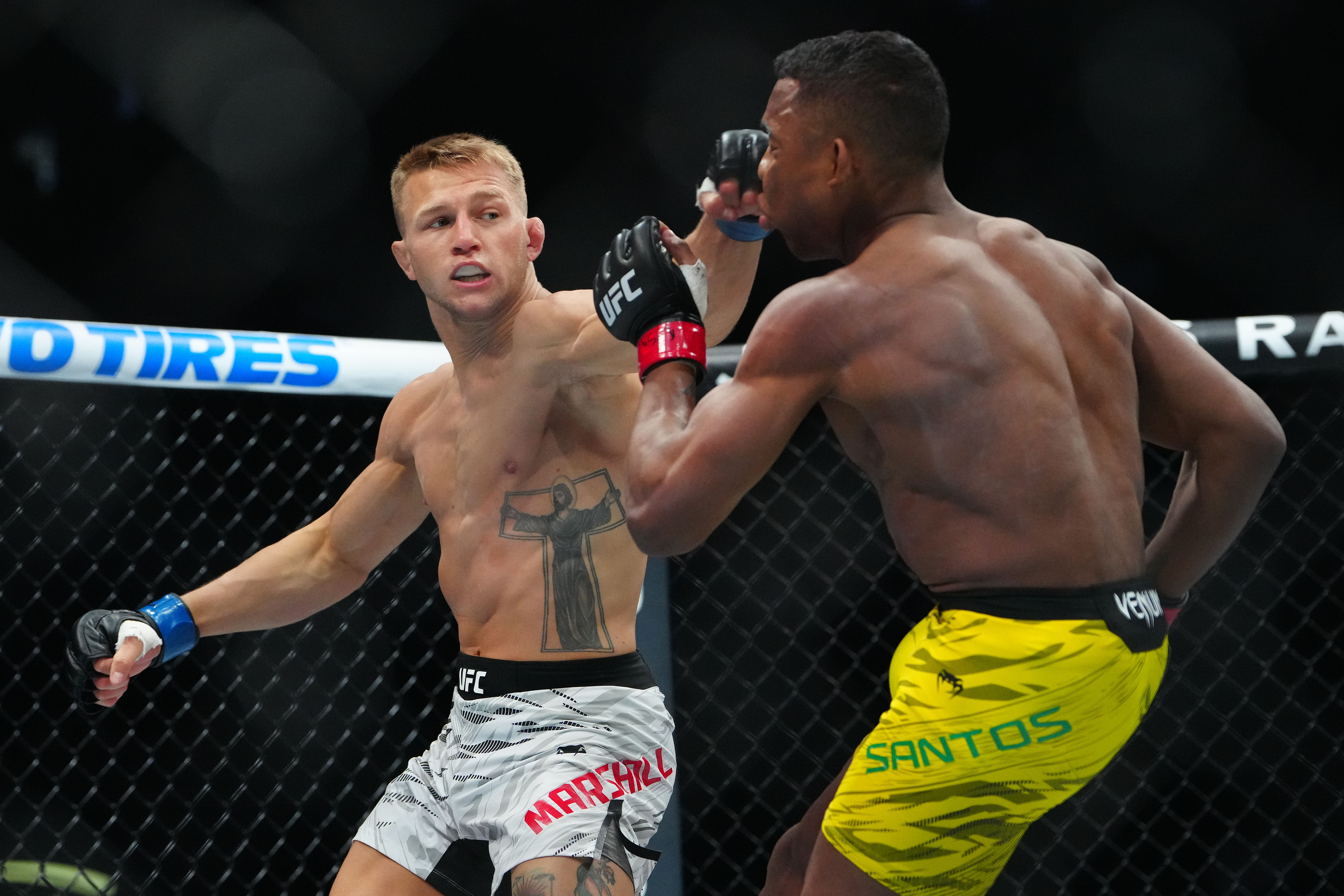 Mairon Santos Claims UFC 313 Victory Over Francis Marshall: A Re-Examination Mairon Santos Claims UFC 313 Victory Over Francis Marshall: A Re-Examination
