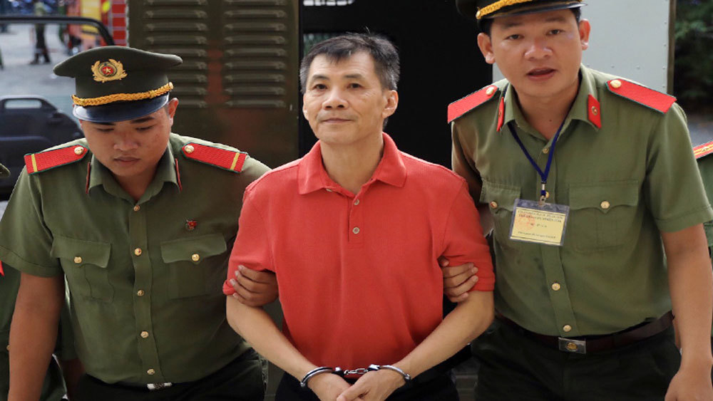 Man Detained For Damaging Ancient Throne In Vietnam Man Detained For Damaging Ancient Throne In Vietnam