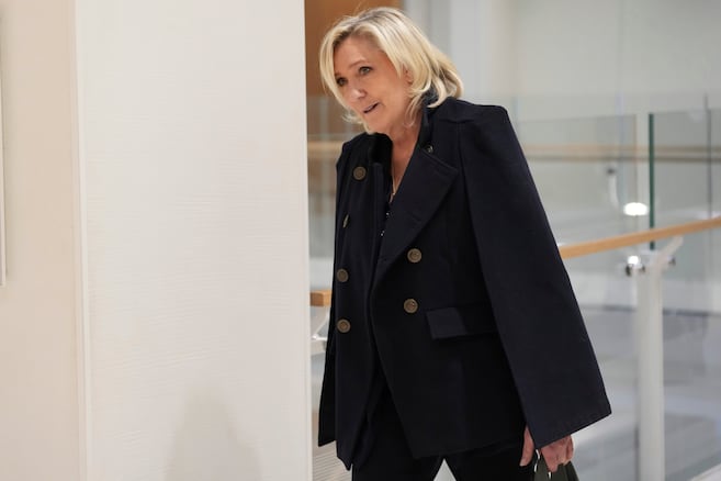 Marine Le Pen Fait Appel Après Condamnation À Quatre Ans De Prison Et Inéligibilité Marine Le Pen Fait Appel Après Condamnation À Quatre Ans De Prison Et Inéligibilité