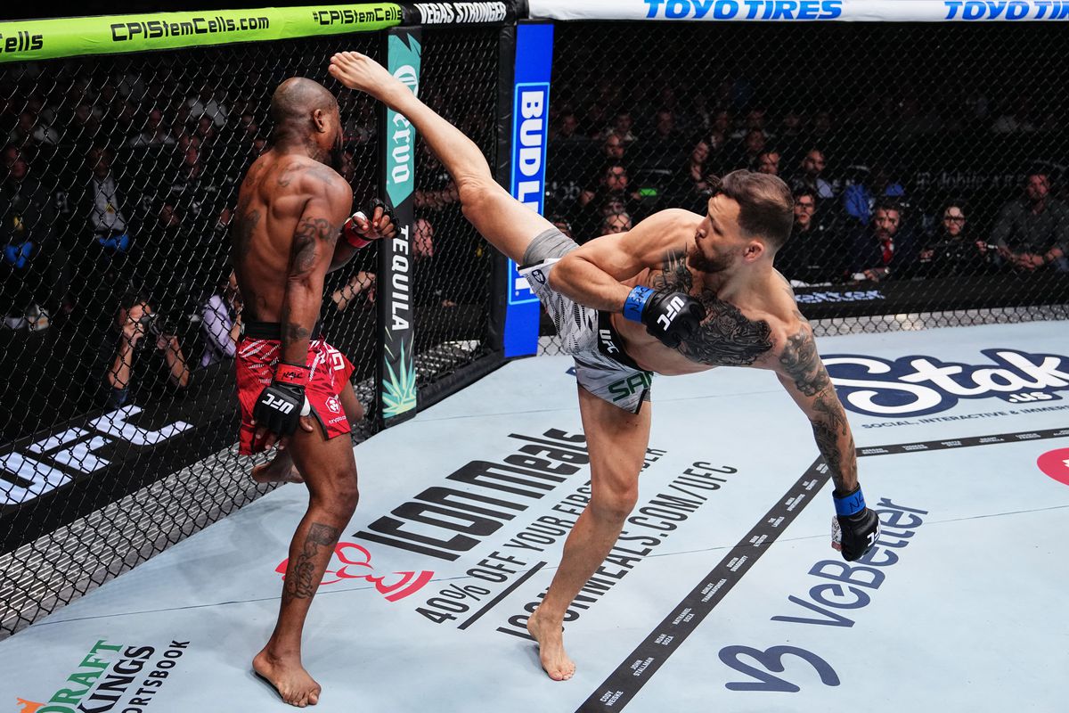 Mauricio Ruffy Prepares For UFC 313 With Killer Spinning Kick Mauricio Ruffy Prepares For UFC 313 With Killer Spinning Kick