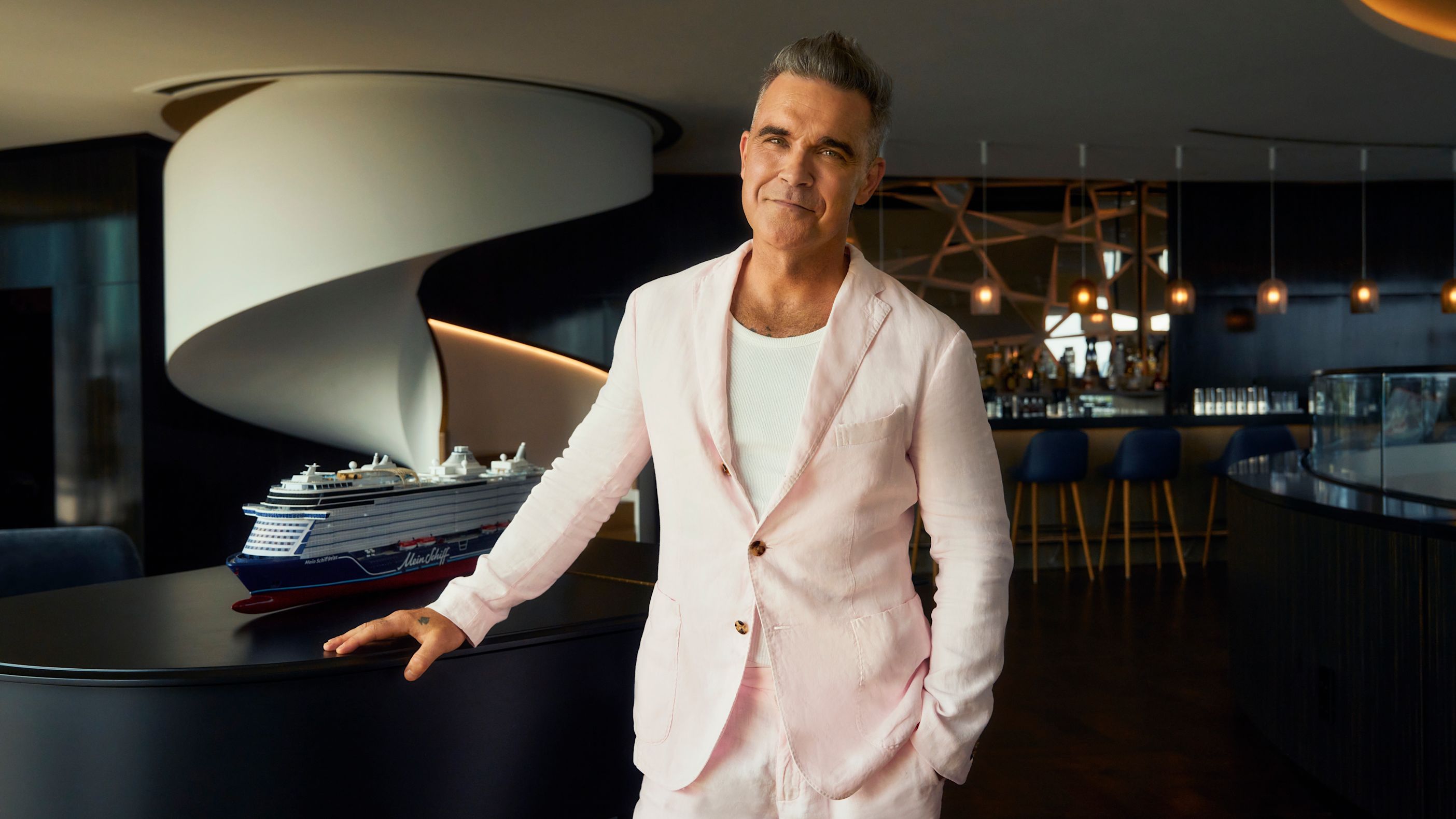 Mein Schiff Relax Christening: Robbie Williams' Star Performance Mein Schiff Relax Christening: Robbie Williams' Star Performance