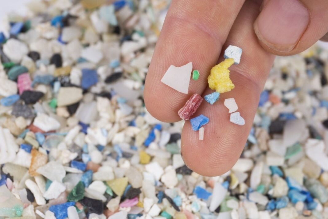 Microplastiche Nell'acqua: Dove Si Concentrano? Microplastiche Nell'acqua: Dove Si Concentrano?