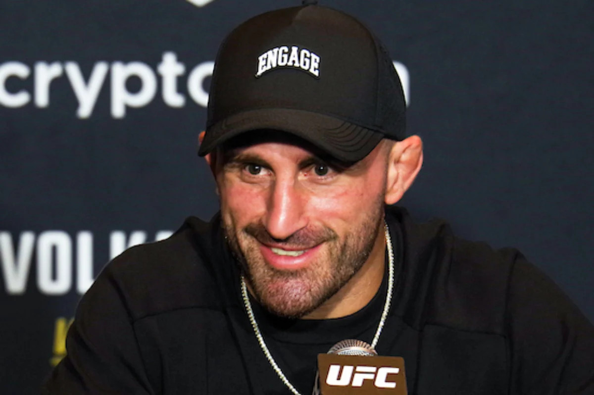Muhammad And Della Maddalena's Tense UFC 315 Press Conference Exchange Muhammad And Della Maddalena's Tense UFC 315 Press Conference Exchange