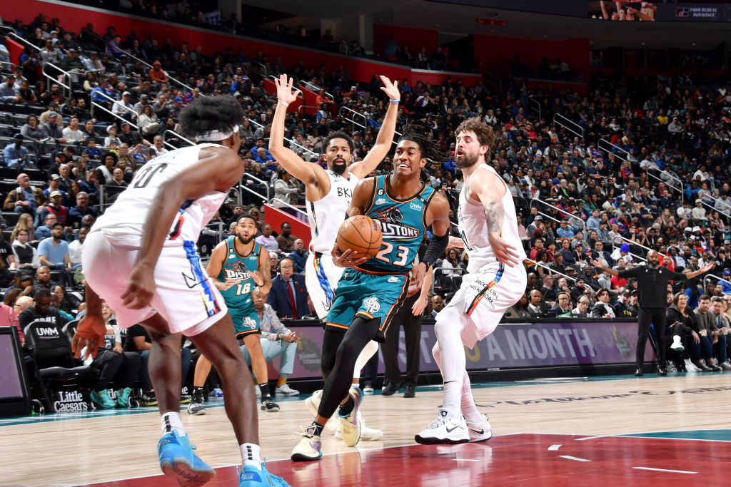 NBA Official Explains No-Call Decision In Pistons' Game 4 Loss NBA Official Explains No-Call Decision In Pistons' Game 4 Loss