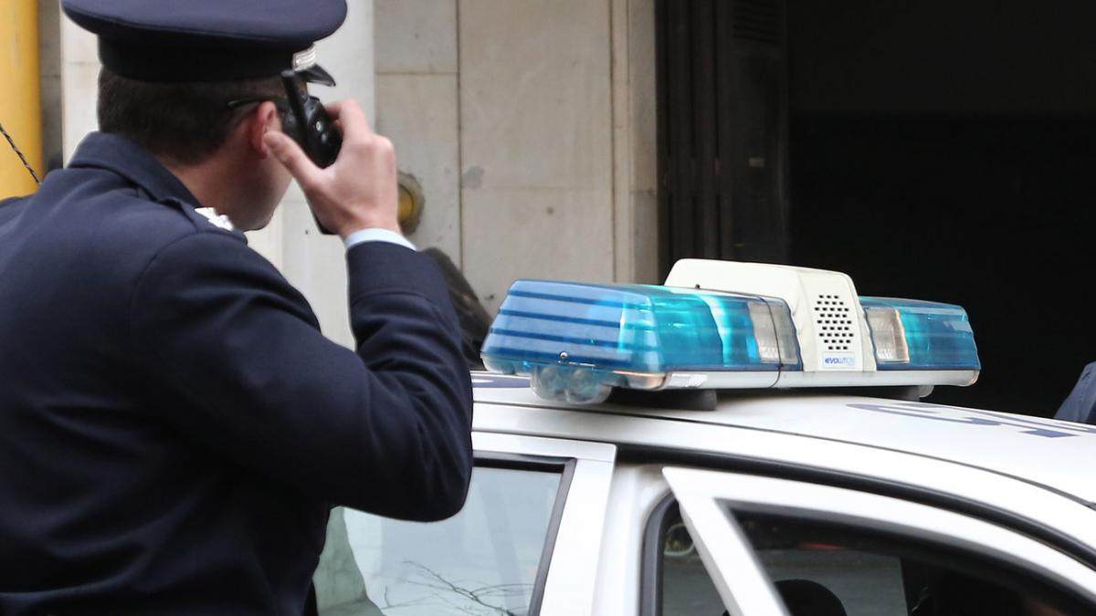 Νέα Σμύρνη: Εισβολή Ληστών Σε Ζαχαροπλαστείο - Βίντεο