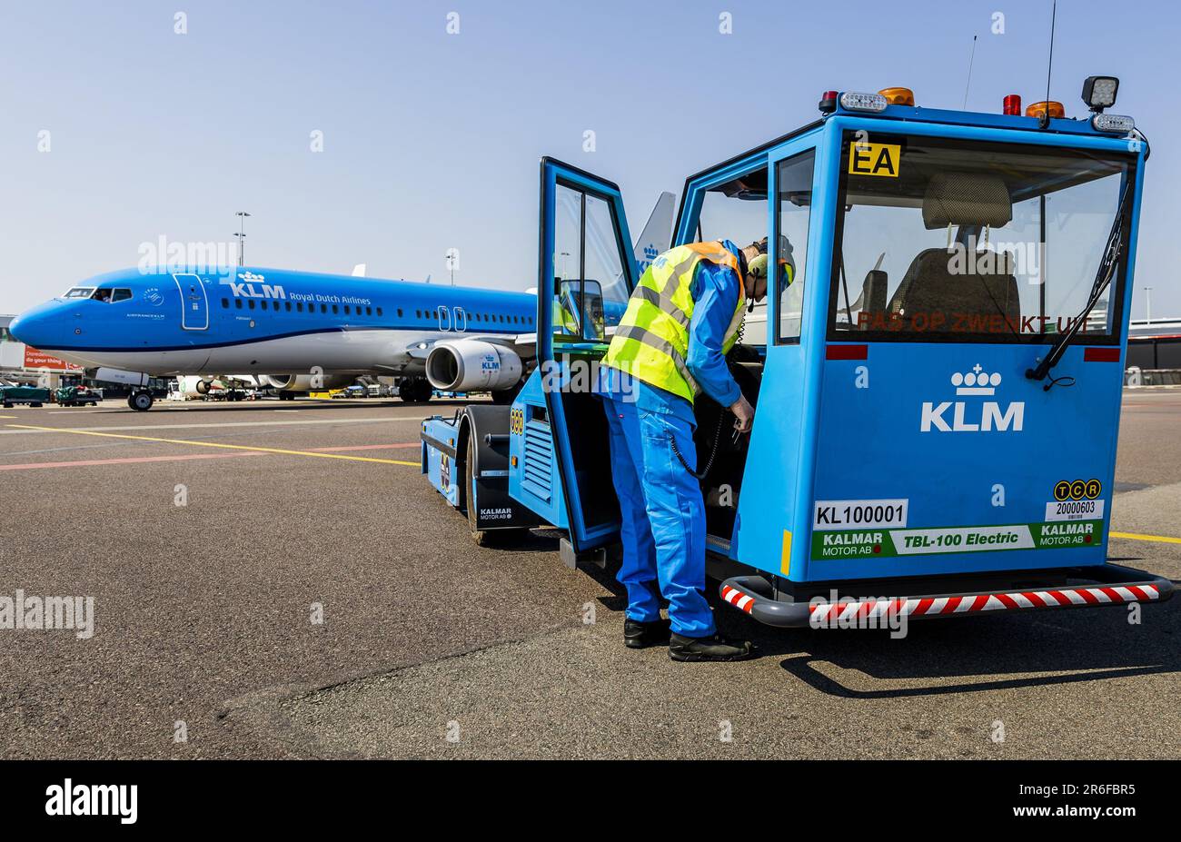 New Pushback: Car Dealers Challenge Electric Vehicle Requirements New Pushback: Car Dealers Challenge Electric Vehicle Requirements