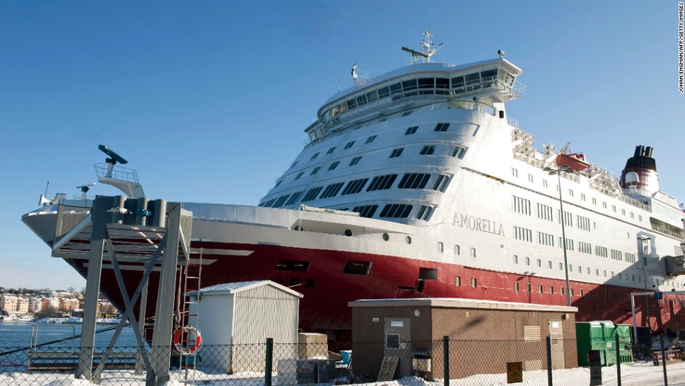 News: Large Container Ship Aground In Residential Area (CNN) News: Large Container Ship Aground In Residential Area (CNN)