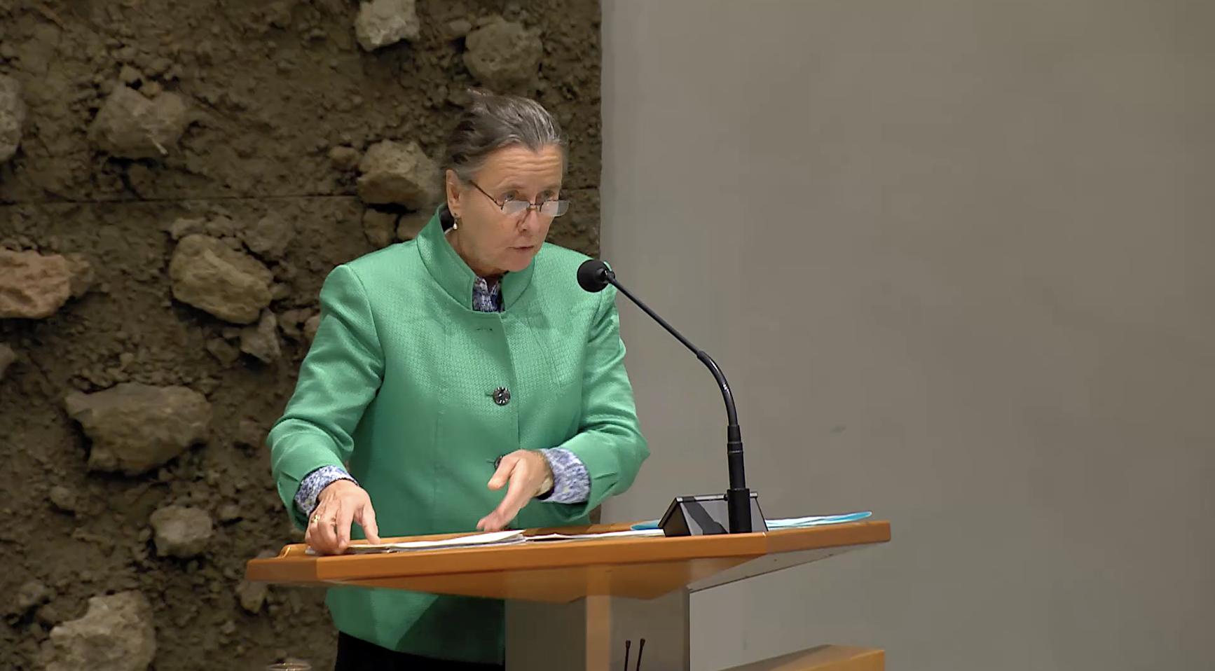 No-Confidence Vote Fails: Asylum Minister Faber Remains In Post No-Confidence Vote Fails: Asylum Minister Faber Remains In Post