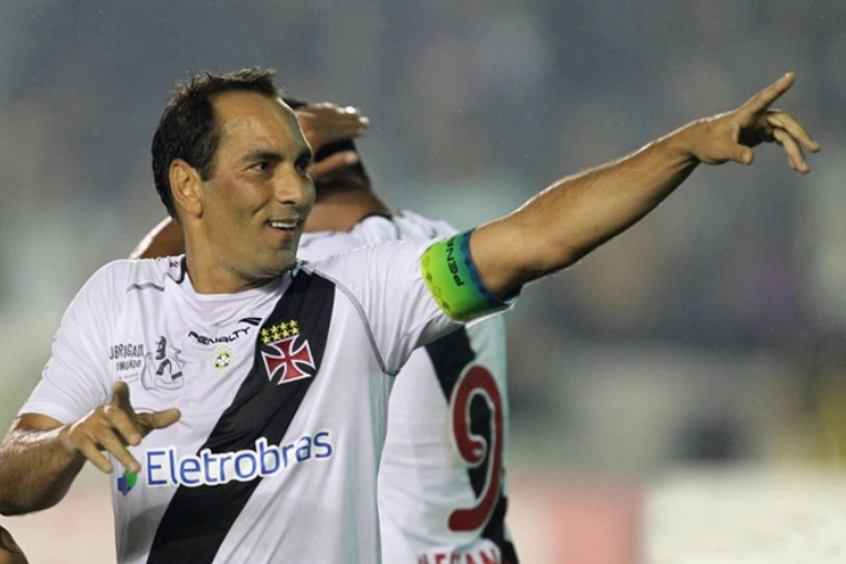 Nos Emirados Árabes, Ex-jogador Do Vasco Conquista Camisa 10 E Projeta Copa De 2026 Nos Emirados Árabes, Ex-jogador Do Vasco Conquista Camisa 10 E Projeta Copa De 2026