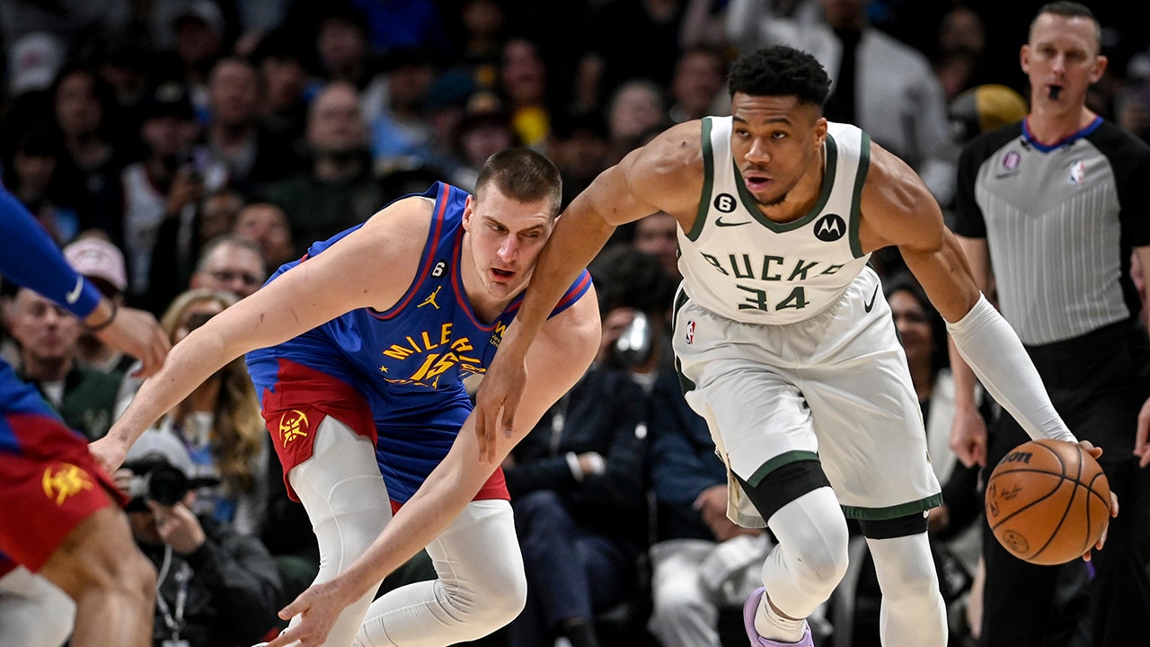 Nuggets' Westbrook Leads Jokic's Birthday Celebration With Special Rendition Nuggets' Westbrook Leads Jokic's Birthday Celebration With Special Rendition