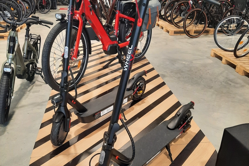 Offre Limitée : Trottinettes Électriques <200€ Chez Cdiscount Offre Limitée : Trottinettes Électriques <200€ Chez Cdiscount