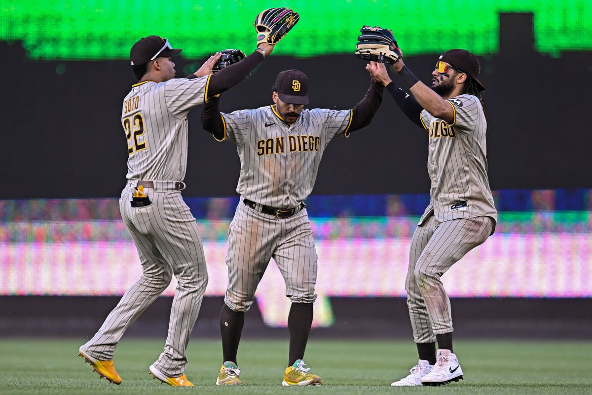 Padres Complete Series Sweep Of Cubs Padres Complete Series Sweep Of Cubs