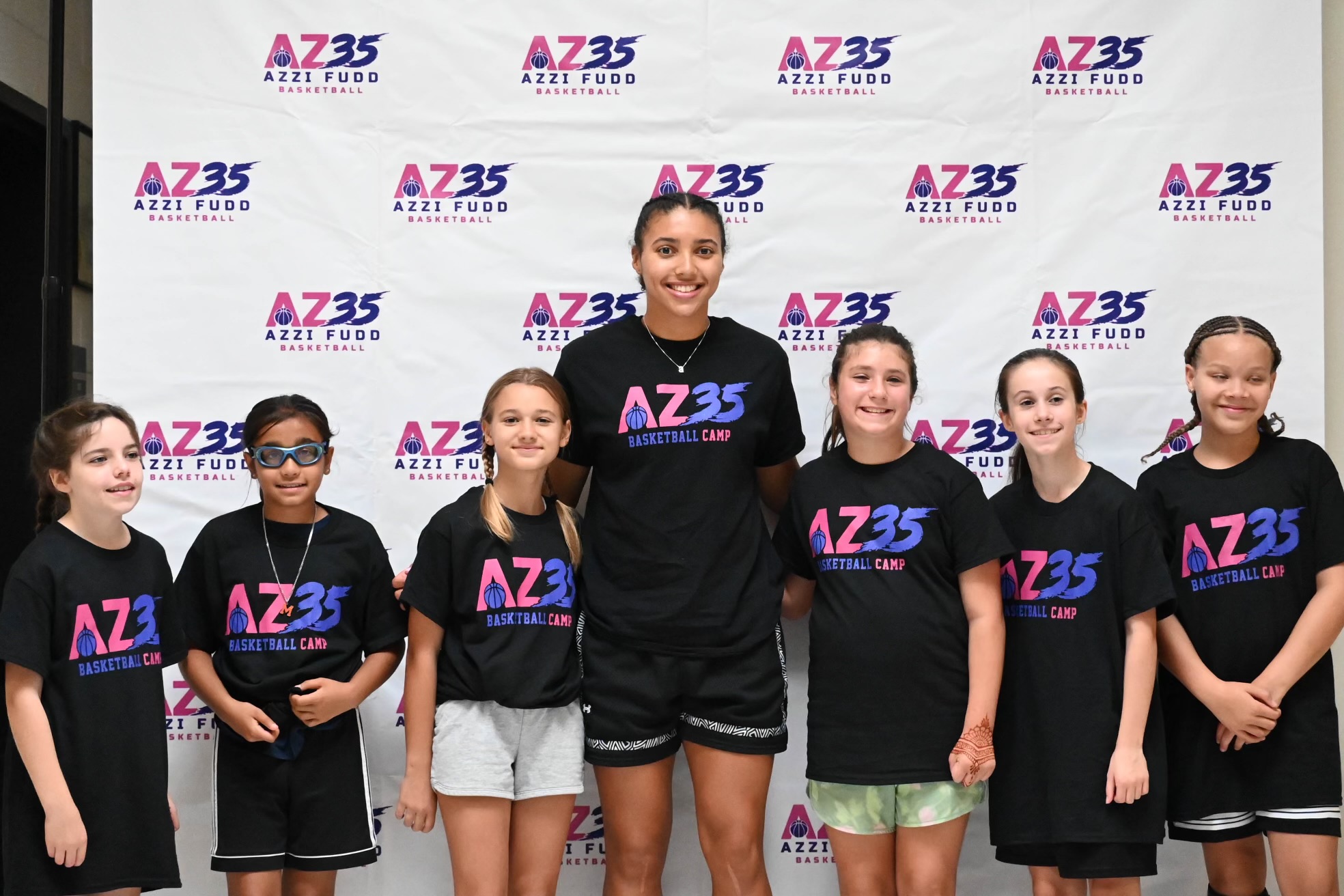Paige Bueckers And Azzi Fudd's ESPN Red Carpet Debut At The 2025 WNBA Draft Paige Bueckers And Azzi Fudd's ESPN Red Carpet Debut At The 2025 WNBA Draft