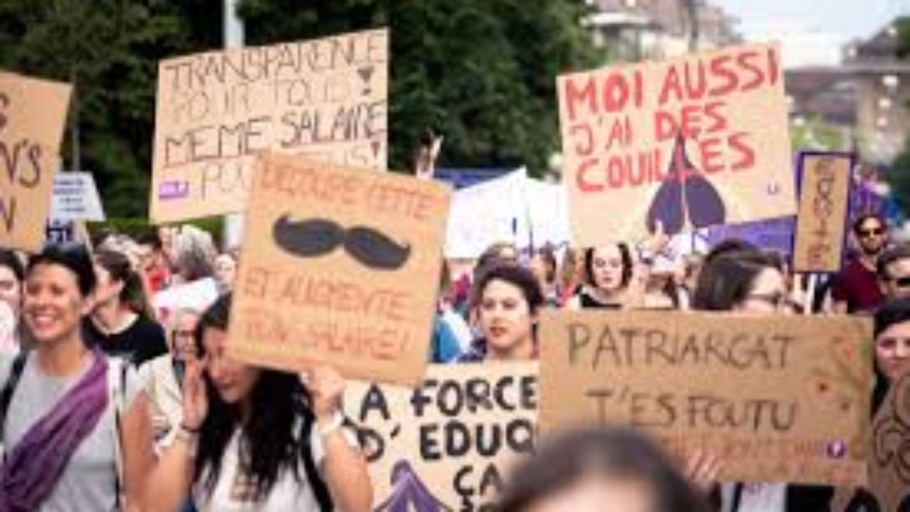 Parcours De Femmes À Biarritz : Colloques Et Événements Pour Le 8 Mars Parcours De Femmes À Biarritz : Colloques Et Événements Pour Le 8 Mars