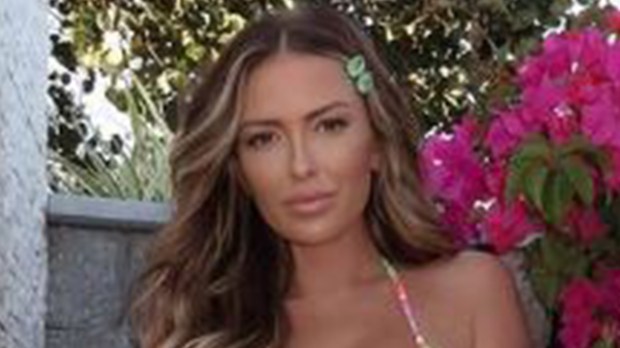 Paulina Gretzky Topless & Other Hot Photos Revealed Paulina Gretzky Topless & Other Hot Photos Revealed